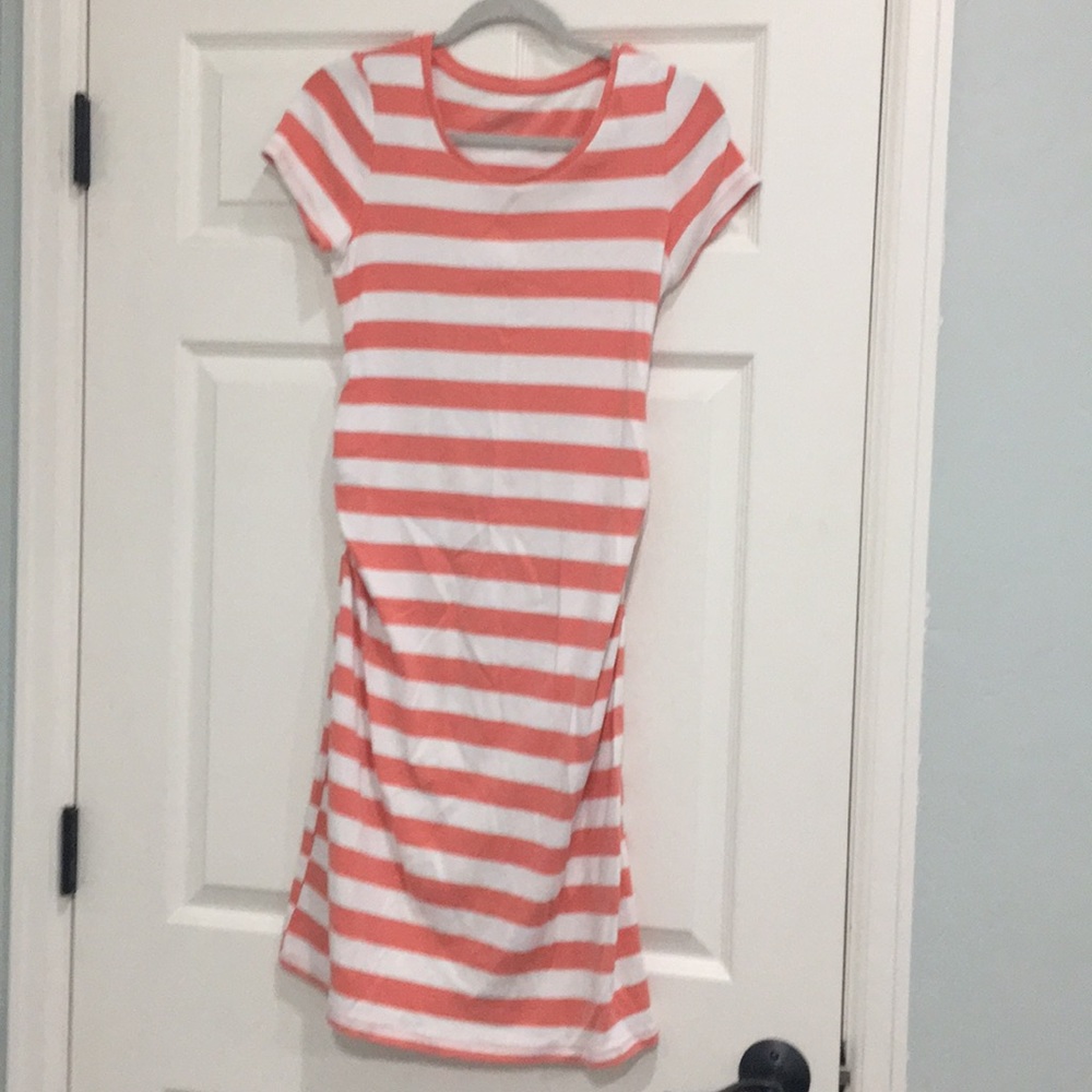 Maternity tee shirt dress